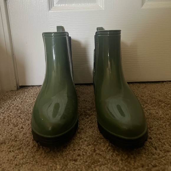 Hunter green rain boots - Picture 4 of 4